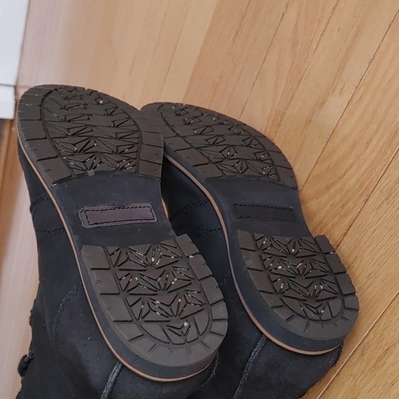 Columbia Black Ankle Boots with Plaid Accent - Picture 9 of 11